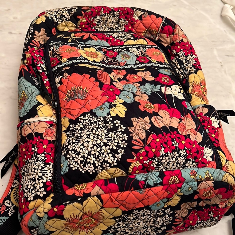 Vera Bradley almost new